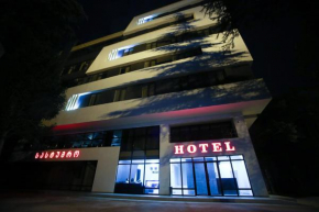 Отель West Tower Hotel  Кутаиси